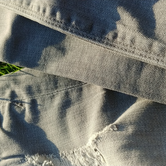 EXPRESS Destructed Mid Rise Leggings - Picture 4 of 13